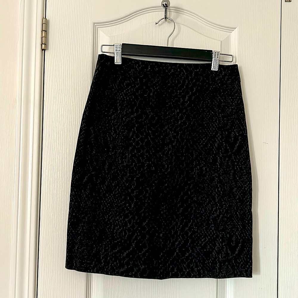 TAHARI Pencil Skirt - size US10